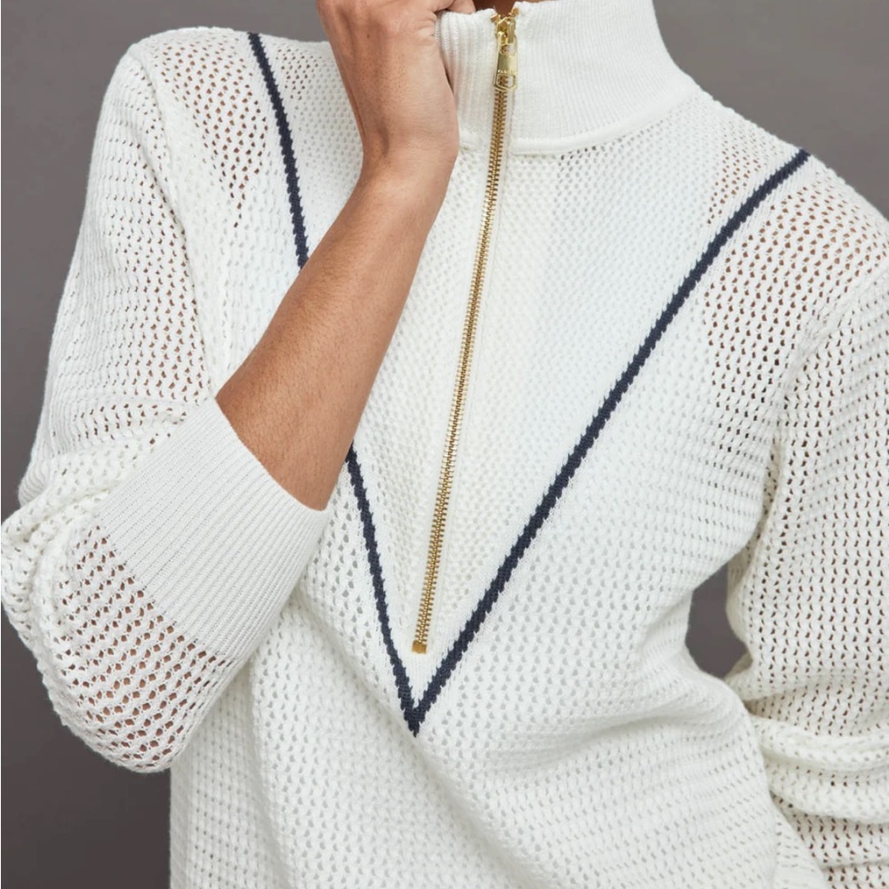 Varley White Knit top with Black and Gold Accents, SZ LRG